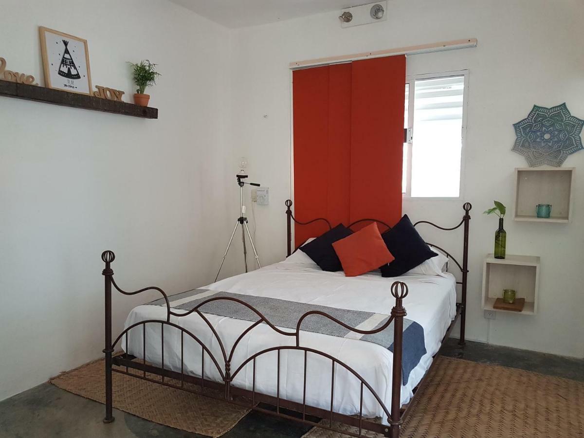 El Buho Bacalar Eco-Cabanas Hostal Luaran gambar