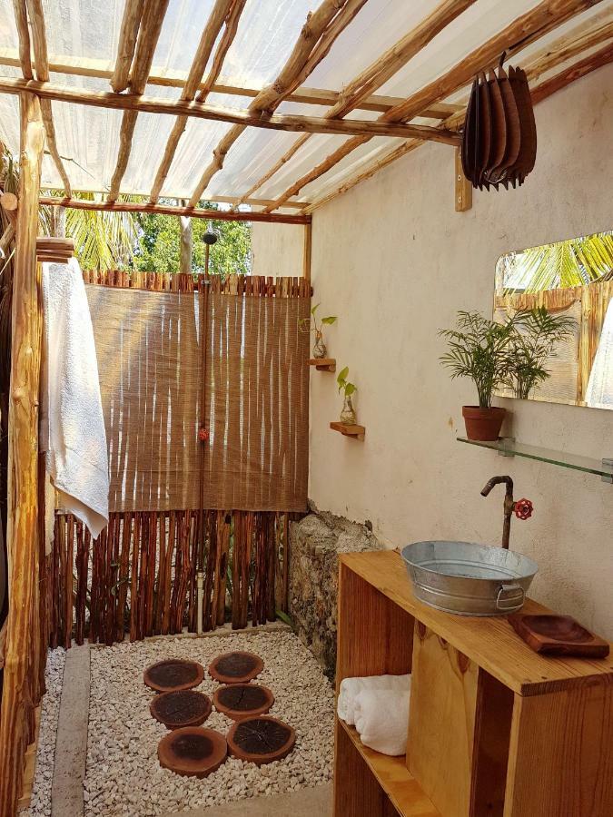 El Buho Bacalar Eco-Cabanas Hostal Luaran gambar
