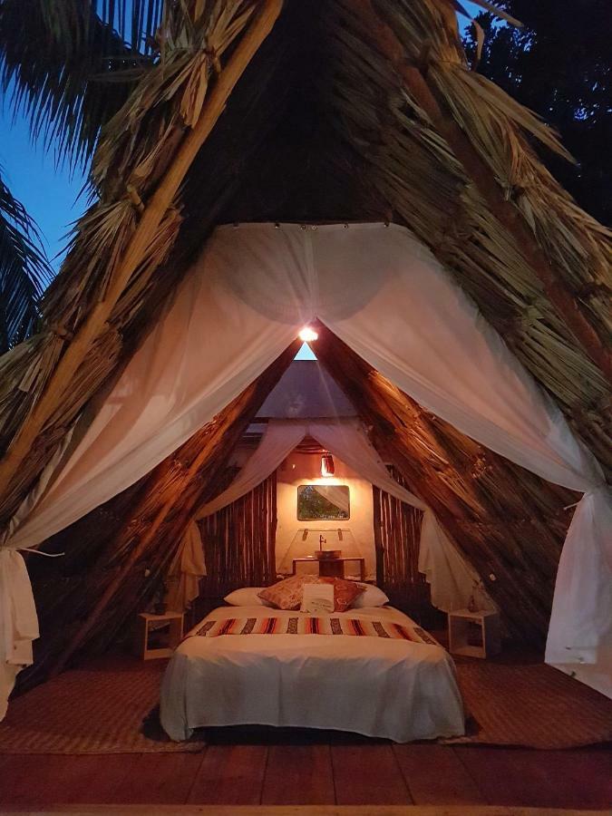 El Buho Bacalar Eco-Cabanas Hostal Luaran gambar
