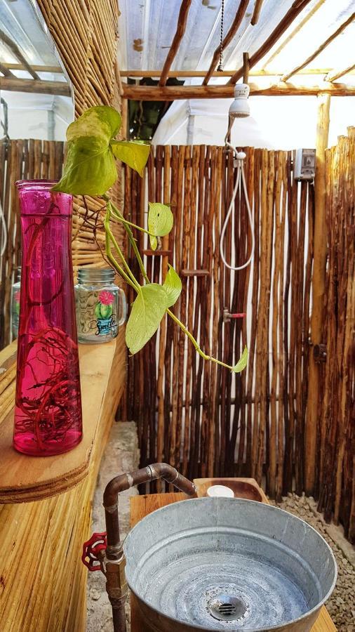 El Buho Bacalar Eco-Cabanas Hostal Luaran gambar